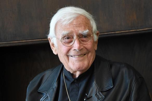 Er war für viele eine Legende des deutschen Films: Joachim Fuchsbergers Tod lässt auch Schlagerstars trauern. Joachim Fuchsberger tot Schlagerstars trauern