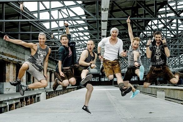 voXXclub sind 2014 so richtig durchgestartet. Auch im kommenden Jahr wollen sie an diesen Erfolg anknüpfen. voXXclub Tour 2015