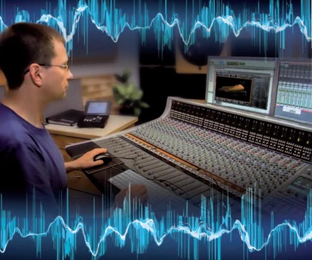 Ein Tontechniker bei der Arbeit. Audio Engeneering