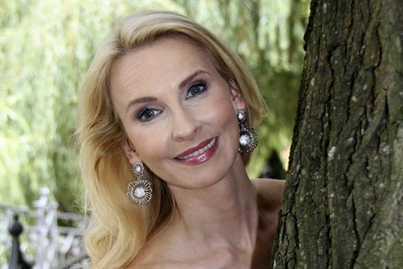 Diese talentierte Sängerin kennt die Schweiz ganz gut! Kleine Geheimtipps inklusive. musikalische Reise Eva Lind