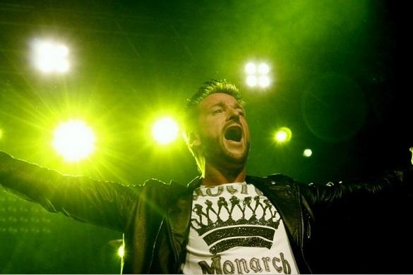 Nach den Album-Aufnahmen im Tonstudio in Miami treibt es Michael Wendler nach Italien. Michael Wendler Volltreffer Venedig