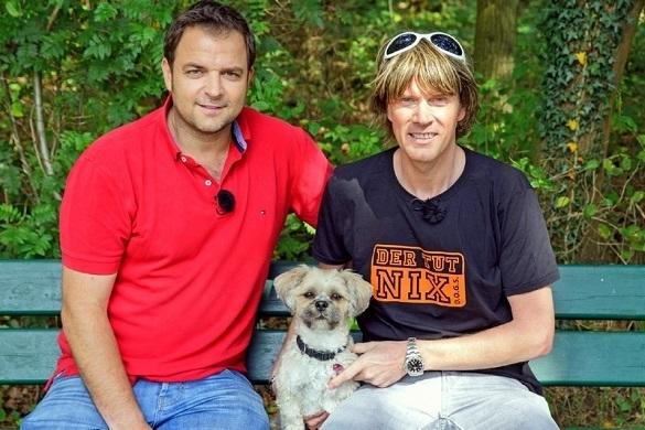 Kleine Hunde können extrem eigensinnig sein. Mickie Krause muss eine starke Führung beweisen! Mickie Krause VIP Hundeprofi