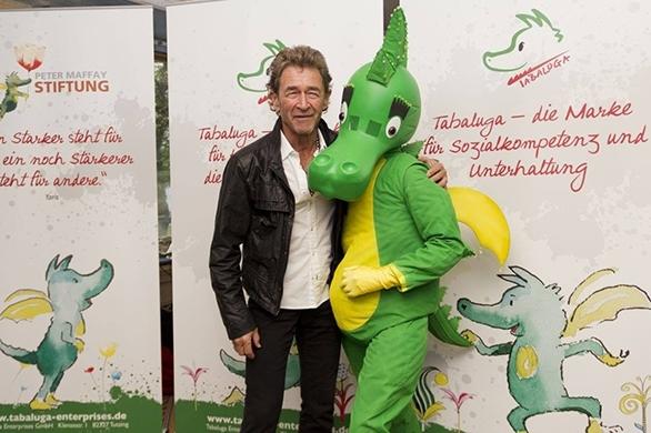Peter Maffay setzt sich mit seiner Stiftung und dem Aushängeschild„Tabaluga“ seit vielen Jahren für benachteiligte Kinder ein. Peter Maffay Tabaluga Stiftung