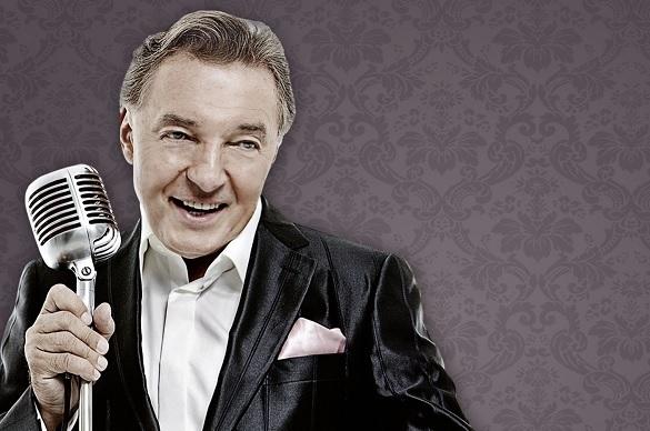 Auch im vergangenen Jahr durfte sich Karel Gott über den Publikumspreis freuen, nahm ihn jedoch nicht selbst entgegen. Karel Gott Goldene Nachtigall