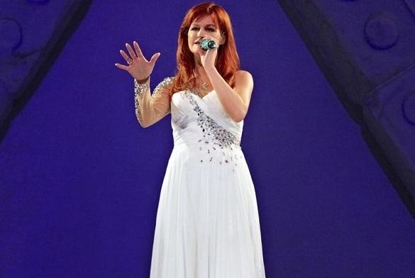 Im Stups-Kinderzentrum erwarteten Andrea Berg Plätzchen, Musik und Gedichte. Andrea Berg Kinderzentrum