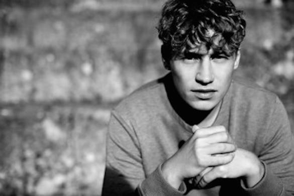 Songs von Tim Bendzko, Silbermond und vielen mehr helfen Euch, den gemeinen Liebeskummer schnell zu überstehen und bringen neues Glück. Lieder gegen Liebeskummer