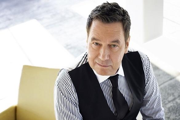 Am 9. Januar erscheint die Live-DVD von Roland Kaiser. Einen Tag zuvor wird sie in Dresden exklusiv vorgestellt. Roland Kaiser Kaisermania Live-DVD
