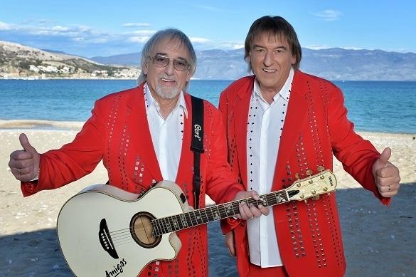 Die Amigos Brüder singen gemeinsam von Träumen, Fernweh und anderen Dingen, die das Leben schreibt. Amigos Songtexte
