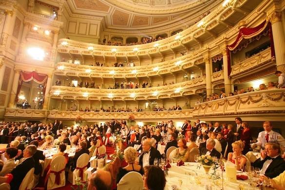 Mit Walzerschwung ins Jubiläum – Wir feiern 10 Jahre SemperOpernball