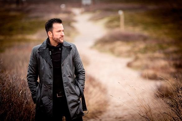 Fast ein Jahr nach seinem Abflug aus dem RTL-Dschungel äußert sich Michael Wendler zur Staffel 2014. Michael Wendler Dschungelcamp 2014
