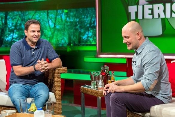 Die dritte Staffel der beliebten Tiersendung wird von Oliver Petszokat moderiert. Oilver Petszokat VOX