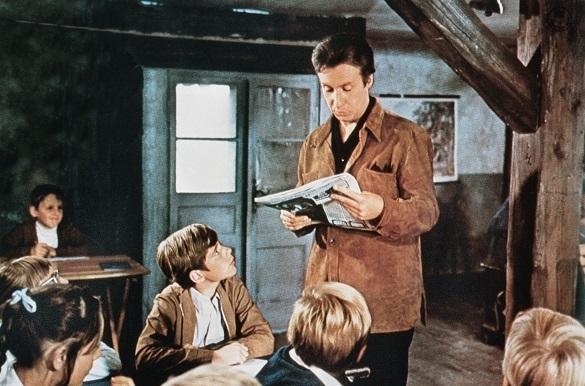 Kult-Klassiker im MDR: „Hurra, die Schule brennt!“ mit Peter Alexander. Peter Alexander