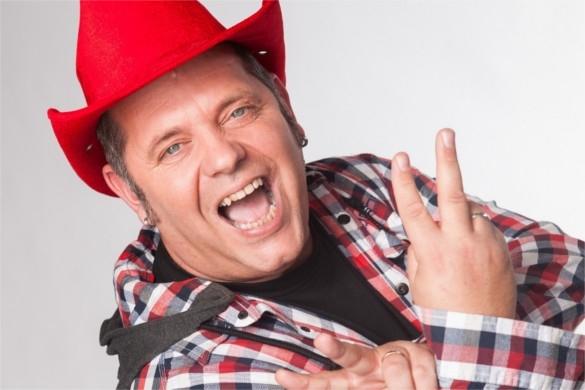 Rotes Pferd oder Pandabär? Egal welches Euer liebstes Markus Becker Lied ist, bald hört Ihr sie wieder in jeder Kneipe. Markus Becker Kaugummi Karneval