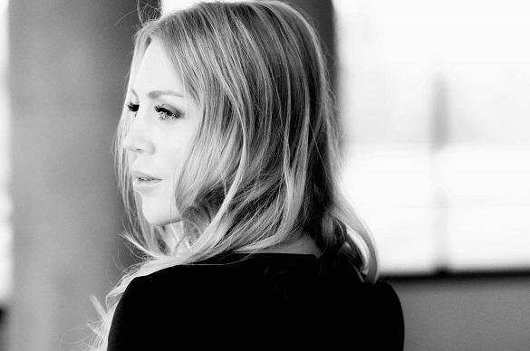 Alexa Feser: Tour-Termine 2015 stehen fest! In ganz Deutschland ist die Sängerin ab Februar unterwegs. Alexa Feser