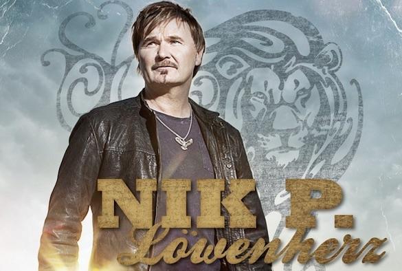 Stärke und Entschlossenheit signalisiert Nik P. auf dem Cover von Löwenherz. Nik P Löwenherz Live