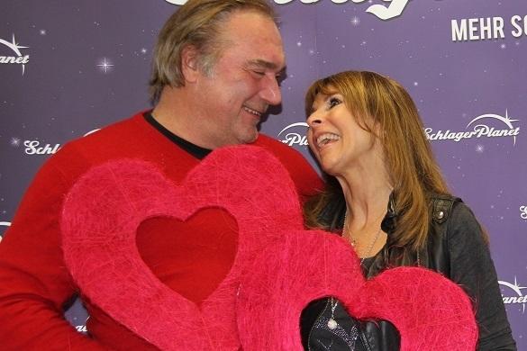 Seit rund 15 Jahren sind sie zusammen. Ireen Sheer beschreibt ihren Mann Klaus als den Richtigen. Ireen Sheer Interview Valentinstag