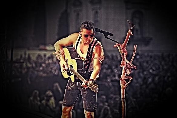 Noch bis zum 15. März können Interessierte ihr Gebot abgeben. Andreas Gabalier Gitarre Versteigerung
