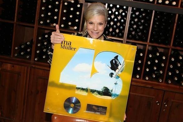 Das Album 48 ist nach Das wär dein Lied gewesen das bestplatzierteste Album von Ina Müller in den deutschen Charts. Ina Müller Platin 48