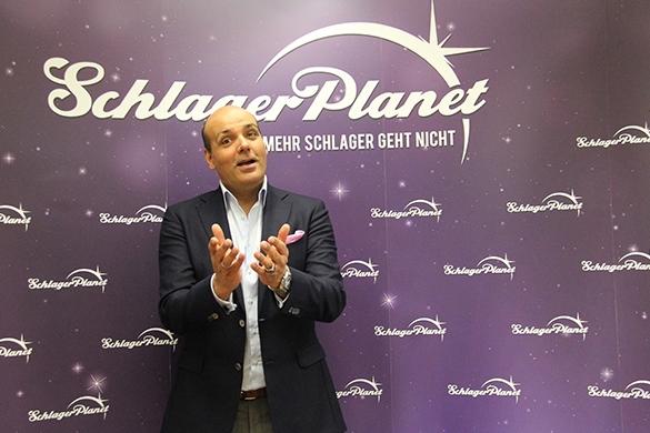 Neben seiner Musik engagiert sich Jay Alexander auch sozial. Jay Alexander Interview SchlagerPlanet