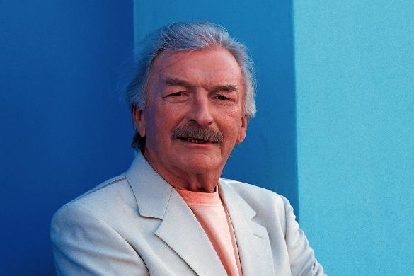James Last wird am 17. April 86 Jahre und verabschiedet sich mit einer James Last Tournee 2015 von allen Fans. James Last