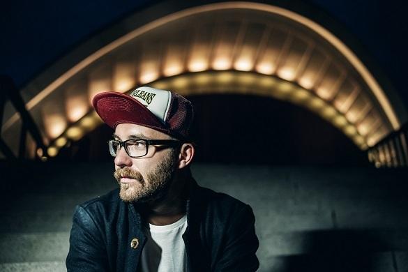 Der Hamburger Hafen feiert seinen 826. Geburtstag und Mark Forster feiert mit. Mark Forster Hafengeburtstag