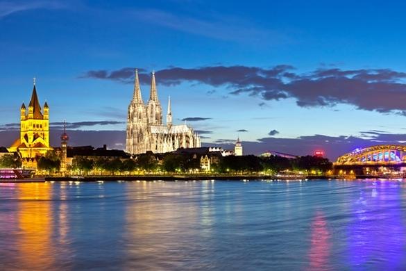 Einmal mit dem Schlagermove Bus komplett durch Köln, das ist ein Partyspaß der ganz besonderen Art. Schlagermove Busparty Köln