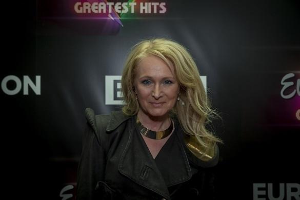 Nicole ist mit ihrer Karriere im Reinen. Mit ihren 50 Jahren blickt sie positiv auf das Erreichte zurück. Nicole Interview ESC