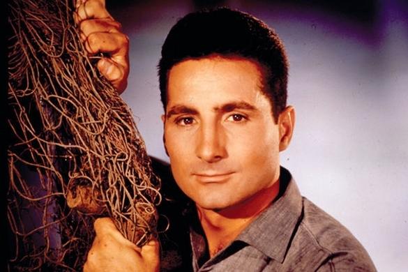 Er schaffte in den 50er und 60er Jahren das, was nur wenige erreichten: Einen Hit nach dem anderen landete er. Freddy Quinn TV Dokumentation