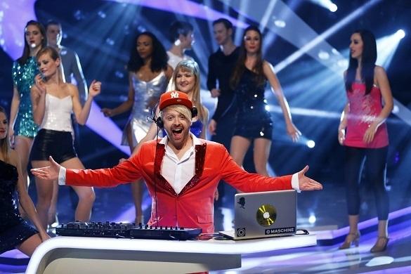 Ross Antony empfängt in seiner eigenen Show viele namhafte Künstler. Heute ist jedoch er selber dran. Ross Antony Meine Schlagerwelt