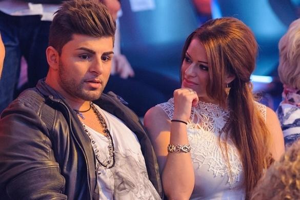 Das Magazin Closer behauptet, dass Severino Seeger seine Frau Rea betrogen hat. Mit einer Doku-Soap-Darstellerin soll er fremd gegangen sein. Severino Seeger Frau Rea