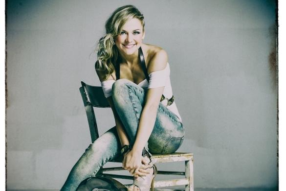 Linda Hesse ist heute bei Musik für Sie zu Gast. Mit Uta Bresan entdeckt sie schöne Ecken Deutschlands. Linda Hesse Musik für Sie