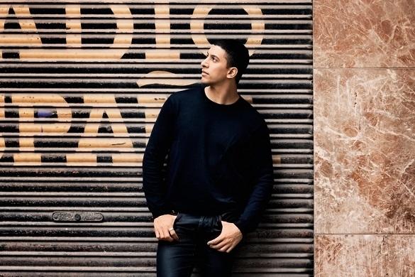 Mit Auf uns lieferte Andreas Bourani eine Hymne, die wohl für immer mit der WM aus dem Jahr 2014 verbunden ist. Andreas Bourani