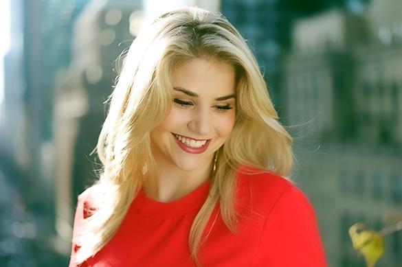 Es herrschte Urlaubsstimmung bei Andrea Kiewel: Beatrice Egli durfte bei solch einem Motto natürlich nicht fehlen. ZDF-Fernsehgarten Beatrice Egli