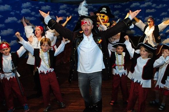 Ross Antony eröffnete die neue Piratenwelt in Berlin. Ihm sollen viele Nachwuchspiraten folgen. Ross Antony Pirat