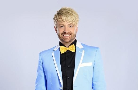 Ross Antony ist am 2. August im Zoo Safaripark Stukenbrock zu Besuch und schreibt Autogramme für seine Fans. Ross Antony Patenschaft Safaripark Stukenbrock