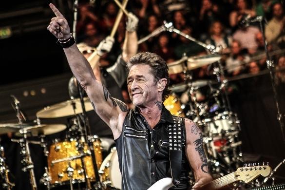 Helene Fischer schafft es nicht, Peter Maffay vom Voting-Thron zu stoßen. Peter Maffay SchlagerPlanet-Voting