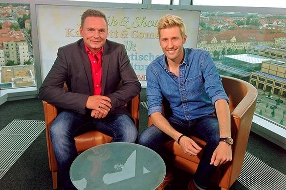Endlich ist es wieder soweit, Wiedersehen macht Freude geht in eine neue Runde. Welche Partysongs wohl heute Abend zum Besten gegeben werden? Wiedersehen macht Freude Maxi Arland