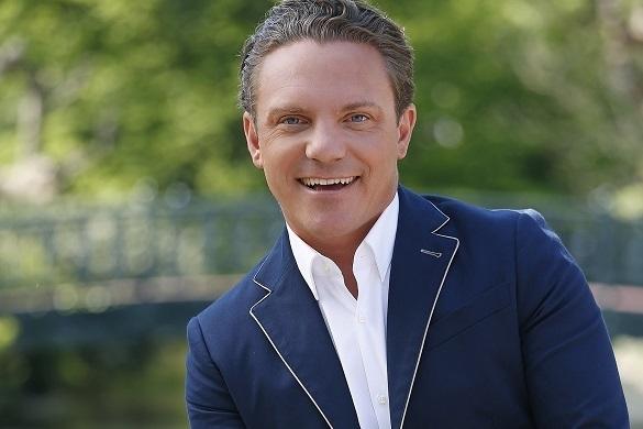 Immer wieder sonntags geht auch im Jahr 2016 auf Tour. Stefan Mross nimmt verschiedene Künstler mit. Stefan Mross Immer wieder sonntags