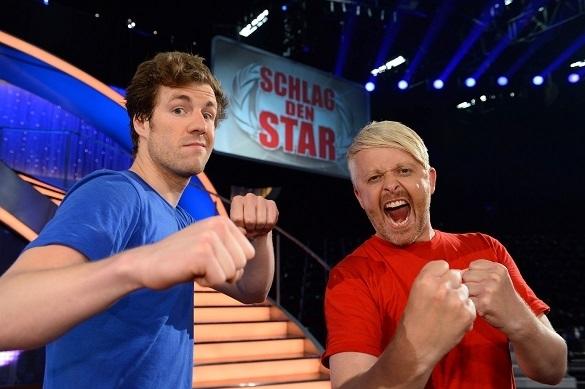 Ross Antony will gegen Luke Mockridge gewinnen. Doch wer hat heute Abend wohl die besseren Karten? Ross Antony Schlag den Star