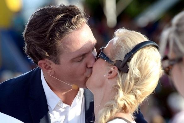 Es ist das zweite gemeinsame Kind von Susanne und Stefan Mross. Valentin Stefan kam am Freitag auf die Welt. Stefan Mross Susanne Mross