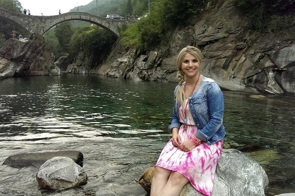 Beatrice Egli kommt aus Pfäffikon in der Schweiz. Sie nimmt ihre Fans auf die Reise in ihre Heimat mit. Beatrice Egli Schweiz