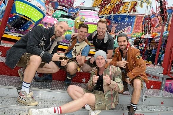 Die Band voXXclub zeigte sich auf dem diesjährigen Oktoberfest in modernem Trachtenlook. Oktoberfest 2015 voXXclub