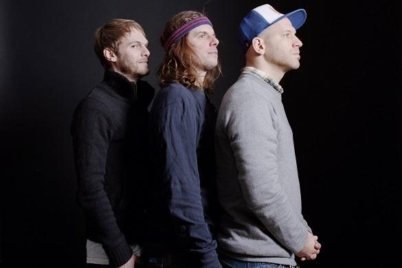 Die Sportfreunde Stiller hatten die Idee zu einem Danke-Konzert und zahlreiche Kollegen sind ihrem Aufruf gefolgt. Konzert München Flüchtlinge