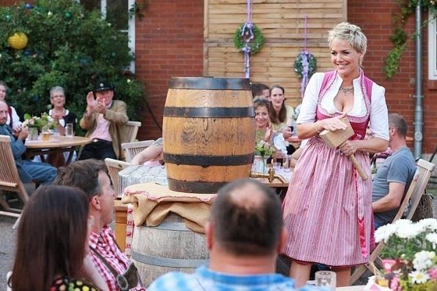Bauer Josef fand seine Narumol und wurde gemeinsam mit ihr zum Kultpärchen. Ob es auch diesmal wieder so ein tolles Paar geben wird? Bauer sucht Frau Inka Bause