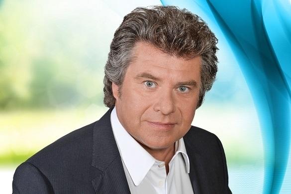 Was sind die Träume und Wünsche von Andy Borg? Und könnte sich der Schlagersänger vorstellen erneut den Musikantenstadl zu moderieren? Genau diese Fragen werden heute Abend auf GlodStar TV beantwortet. Alles Liebe V.I.P. Andy Borg