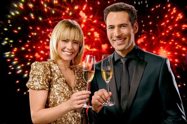 Prosit Neujahr: Alexander Mazza und Francine Jordi stoßen auf das neue Jahr an. Mazza Jordi Stadlshow Silvester