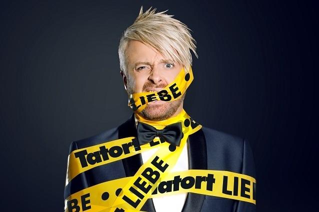 Ross Antony veröffentlichte sein drittes Schlageralbum Tatort Liebe und stieg auf Platz 37 der Charts ein. Ross Antony