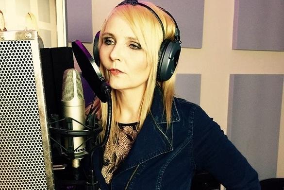 Gemeinsam mit dem Almklausi will Helena Fürst nun am Ballermann als Schlagersängerin Karriere machen. Helena Fürst Schlager Ballermann