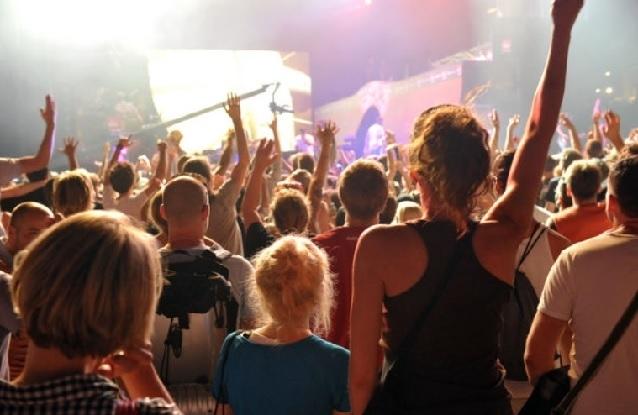 TV-Formate werden drastisch verjüngt. Doch wie sinnvoll ist das wirklich? Musikshow TV