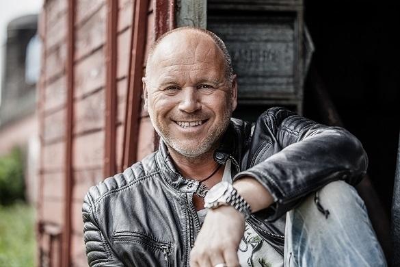 Olaf Henning feiert heute seinen Geburtstag und wird 50 Jahre alt. Olaf Henning Geburtstag